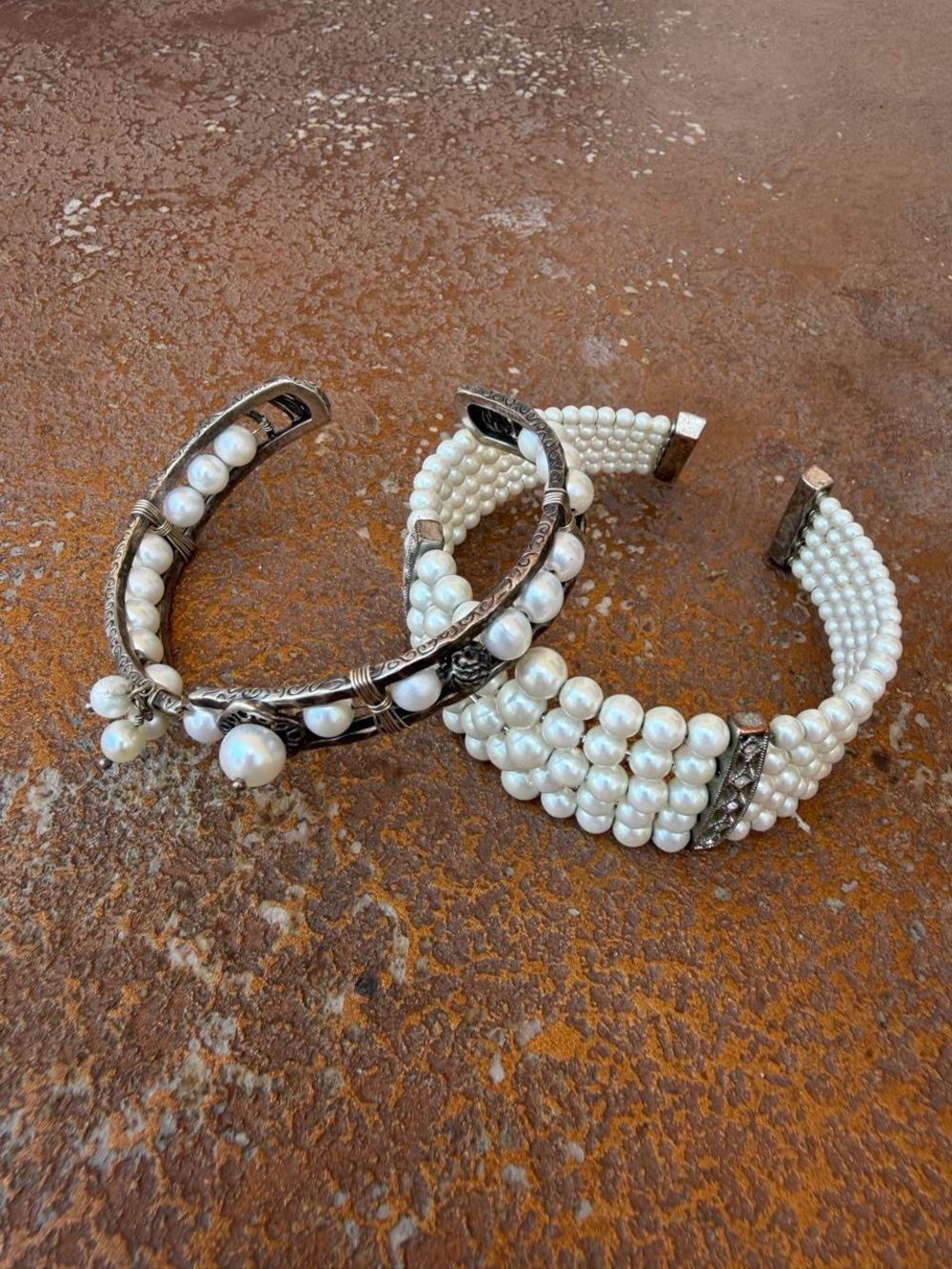 Vtg White pearl cuff bracelet set with silver accents #y2k #oldmoney #avant-gard